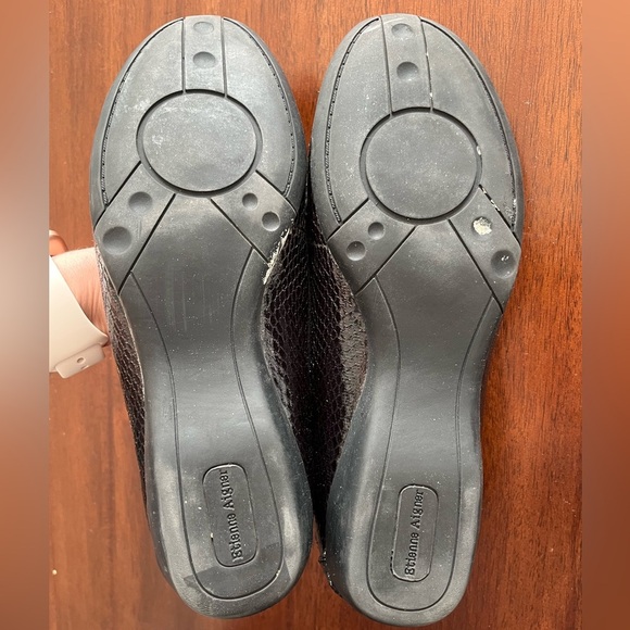 Etienne Aigner Black Leather Loafers Classic Slip-On Flats Size 7.5 - Picture 6 of 6